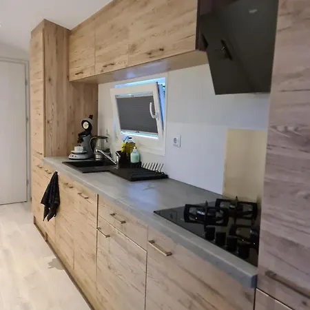 Holidays In בקתה Dirkshorn